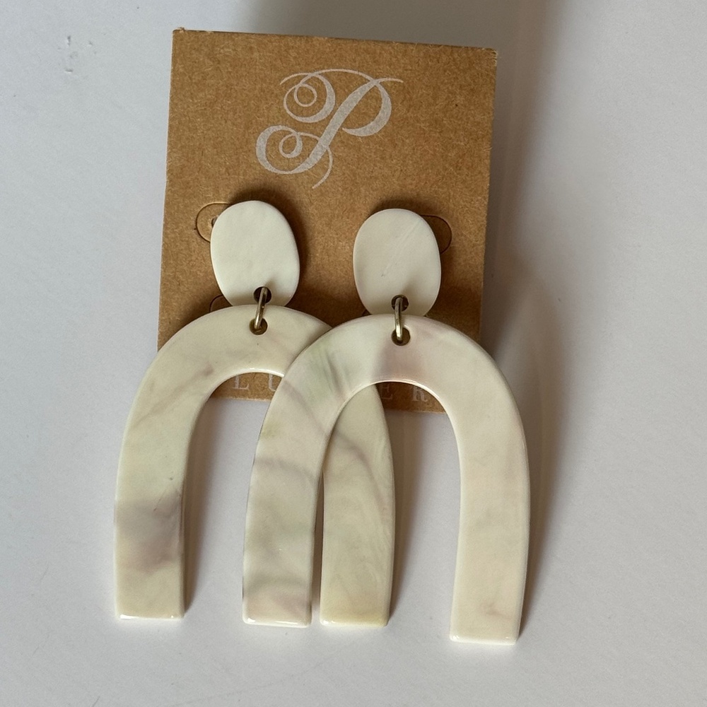 Plunder Design Statement Earrings‎ – Ivory Arch Dangle Drop – Lightweight Resin